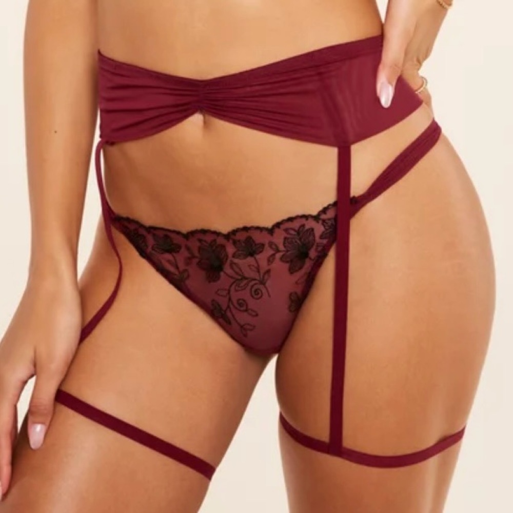Adore Me Sofia Contour Garter Belt